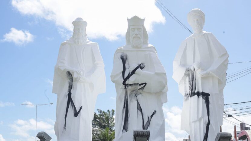 Três Reis Magos são pichados novamente após revitalização