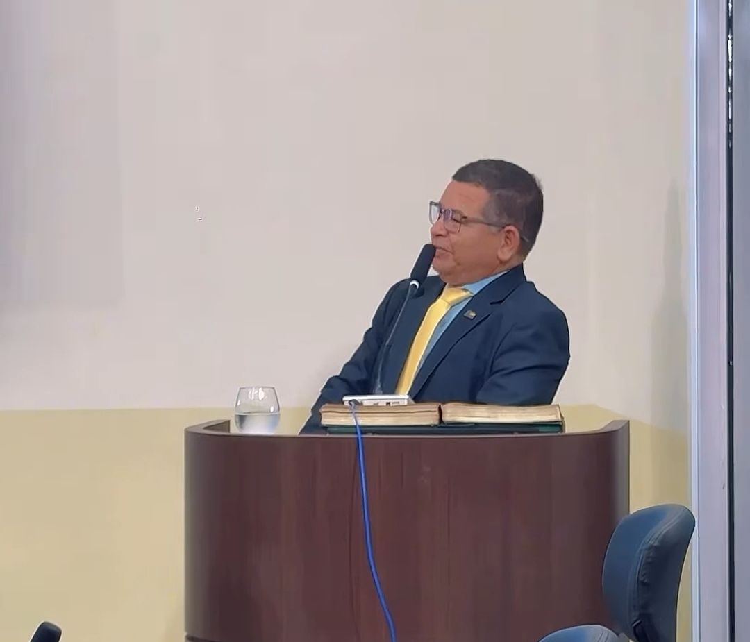 Vereador Serginho presta homenagem ao Colégio Florescer Espaço Infantil em sessão solene pelos 15 anos de atuação educacional