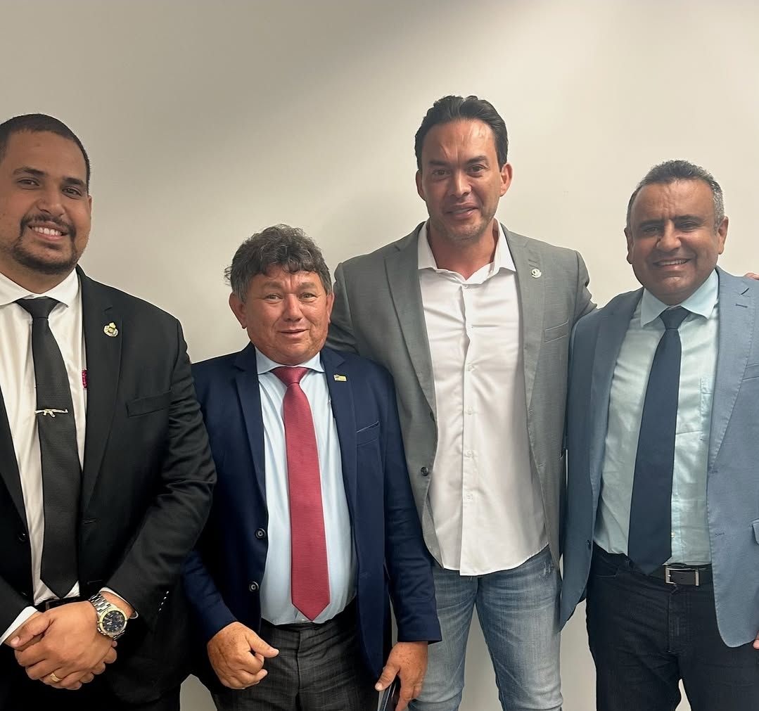 Vereador Michael Diniz busca apoio de Styvenson para pavimentação em bairros de Parnamirim