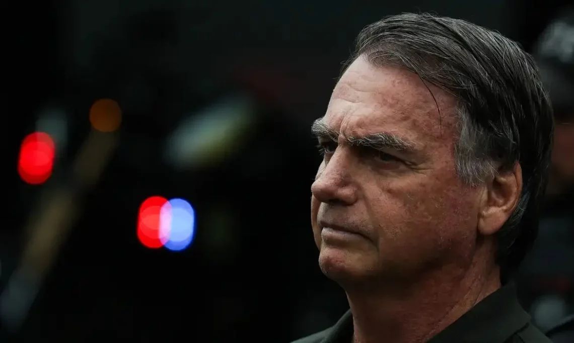 STF publica decisão que condena Jair Bolsonaro a 27 anos e três meses de prisão por tentativa de golpe