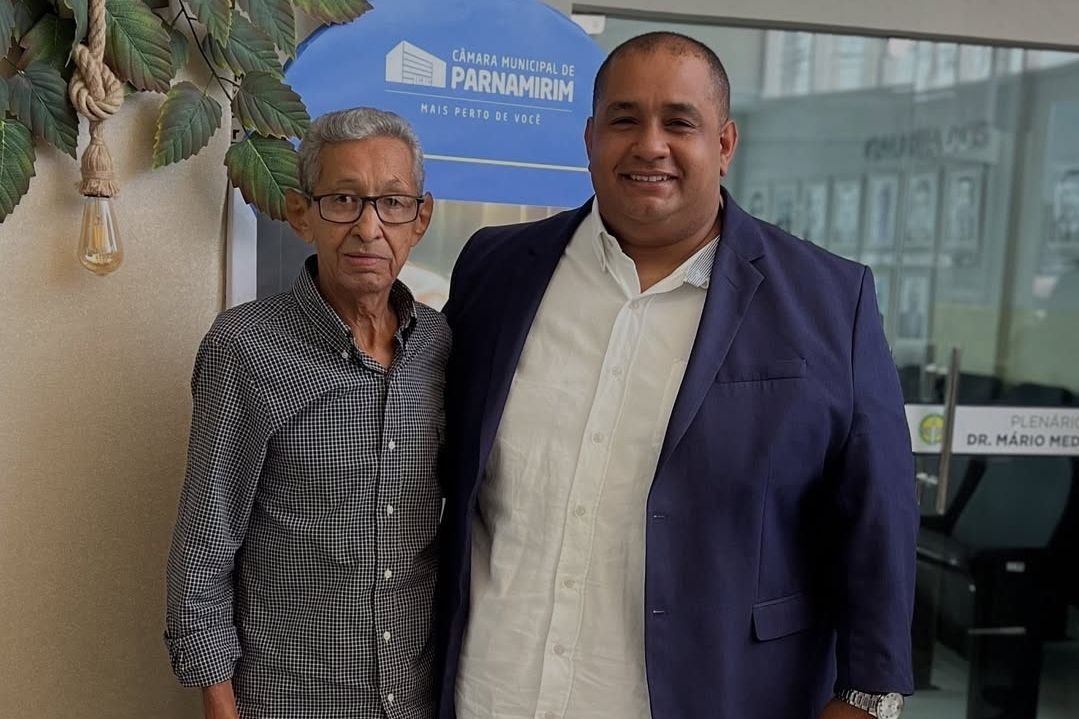 Vereador Chicão homenageia Sr. Humberto com a comenda “Vereador Idoso por um Dia”