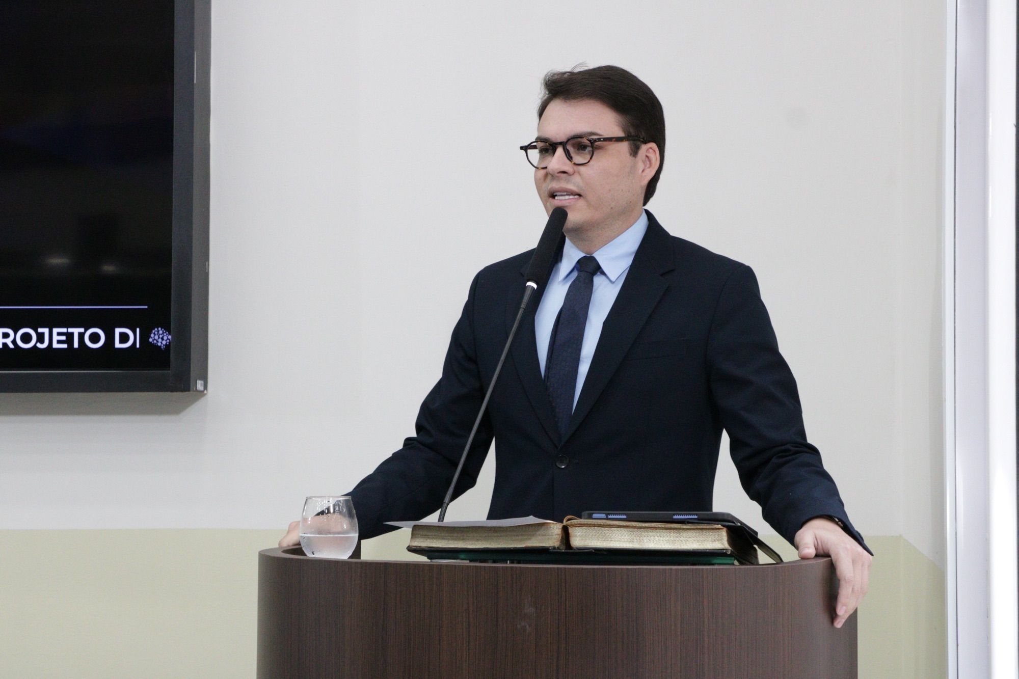 CÉSAR MAIA ESCLARECE POLÊMICA E CRITICA MANIPULAÇÃO DE FALA EM PARNAMIRIM