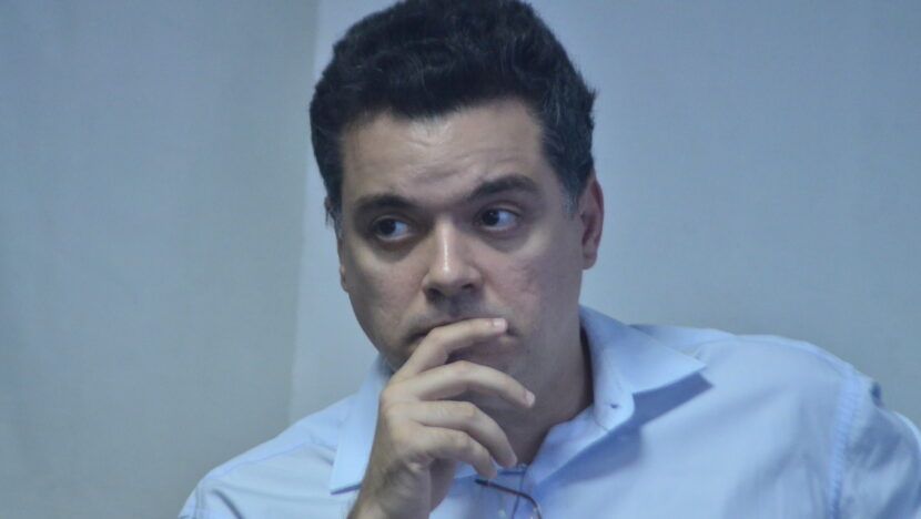 Walter Alves adia anúncio de renúncia e pré-candidatura a deputado estadual