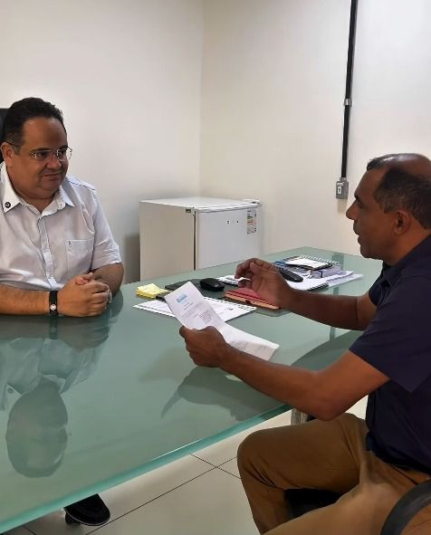“Entregando em mãos ao secretário”: vereador Marquinhos da Climep destina emenda impositiva para construção de UBS no Parque de Exposições